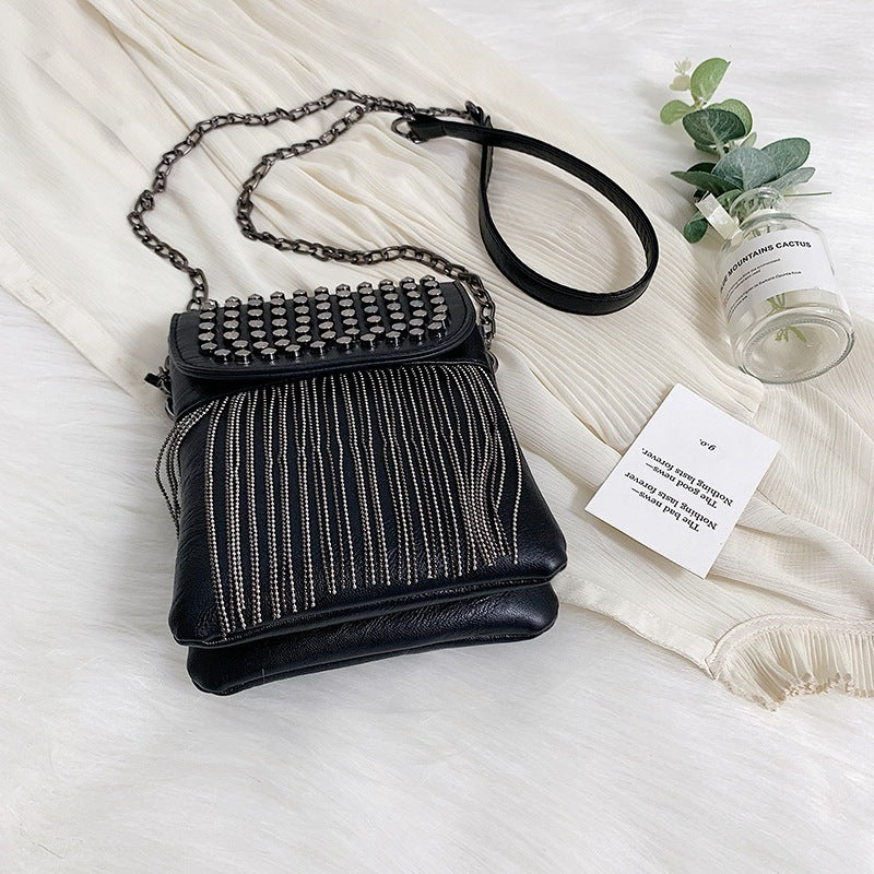 Sac à Chaîne Rebel – Clous & Franges Glamrock